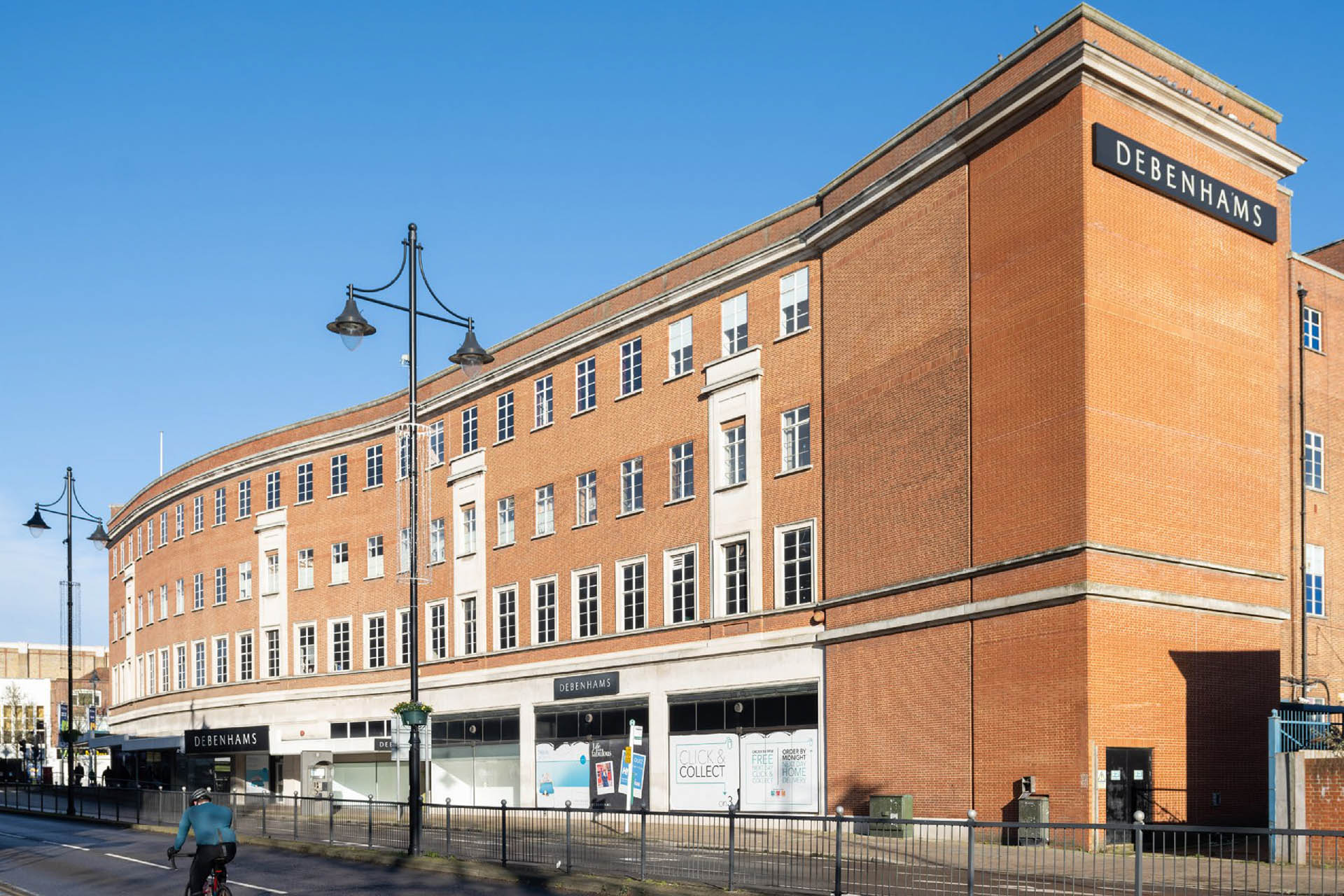 High_Street_Staines_Vandermolen_Real_Estate2